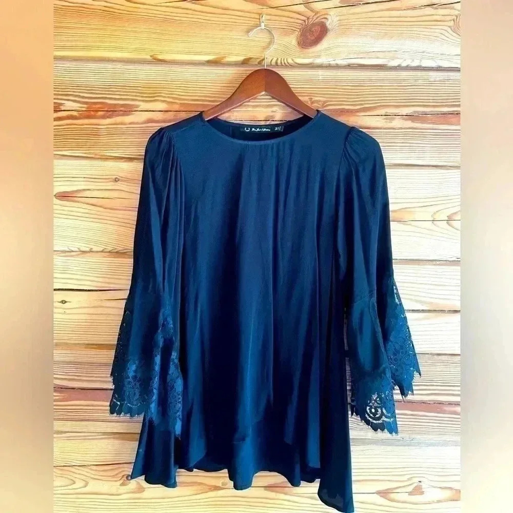 For love & lemons bourbon black lace detail size medium top